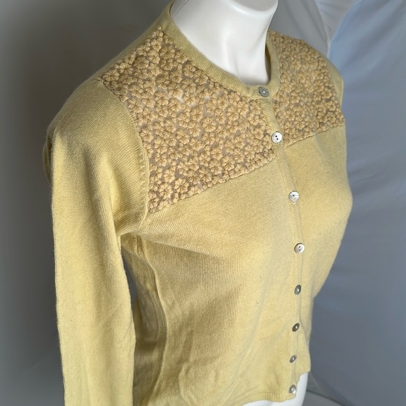 Free People yellow boho wool acrylic blend daisy button cardigan M - Picture 6 of 11
